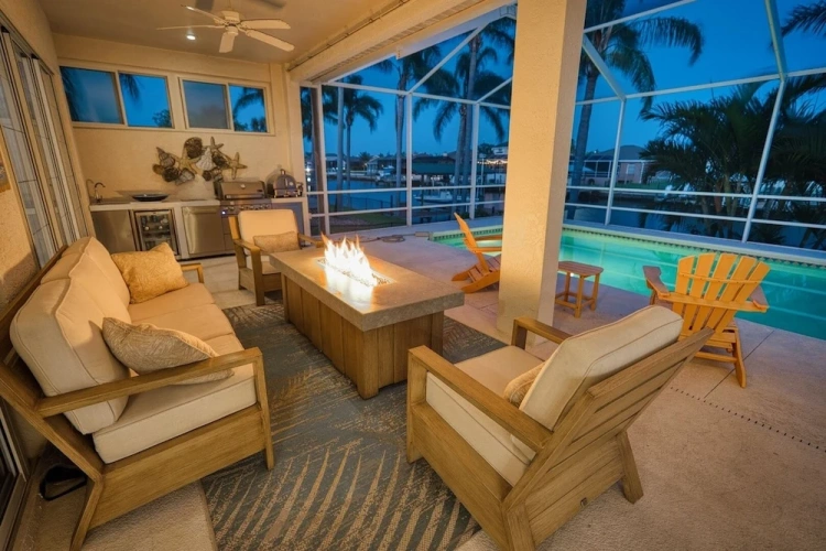 4 Bedrooms Cottage