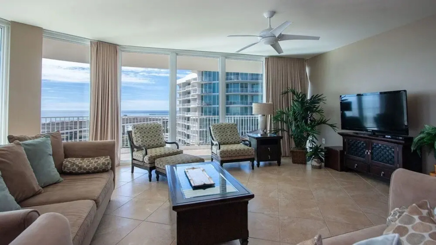 Crc1015 4 Bedroom Condo