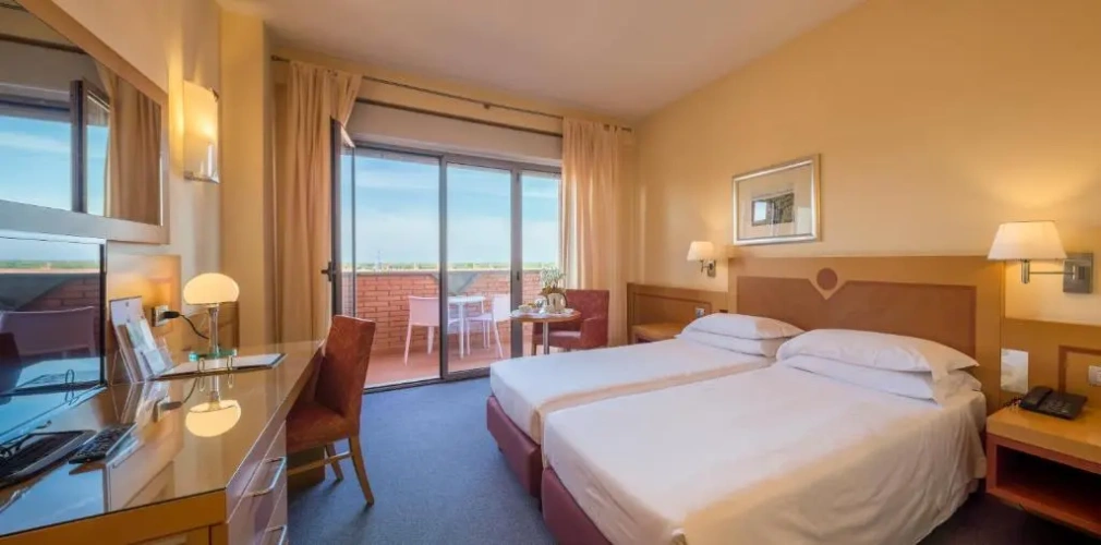 Twin room with balcony