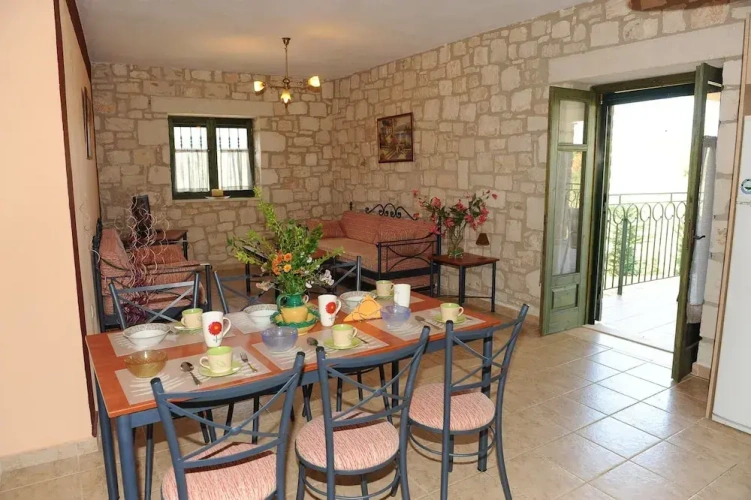 Family Apartment with balcony and with garden view
