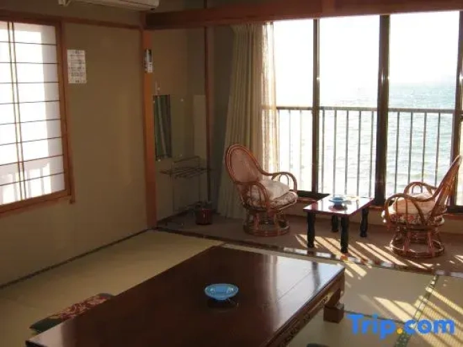 Standard room with lake view