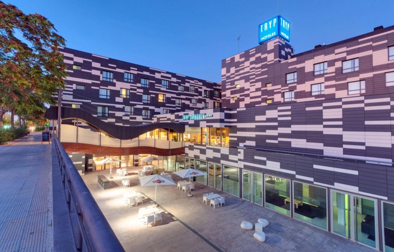 Hotel Zentral Ave photo 26