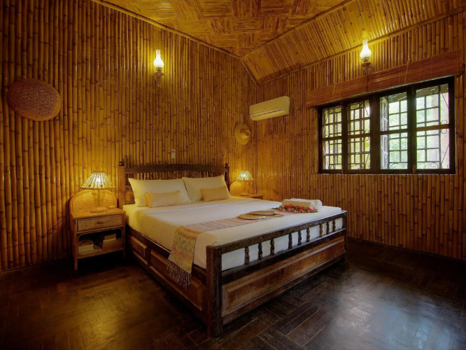 Palm Village Resort & Spa