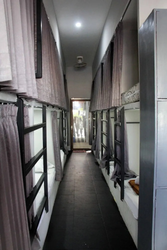 Hotel Sunset Capsule Hostel