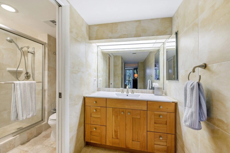 Sea Isles Condo