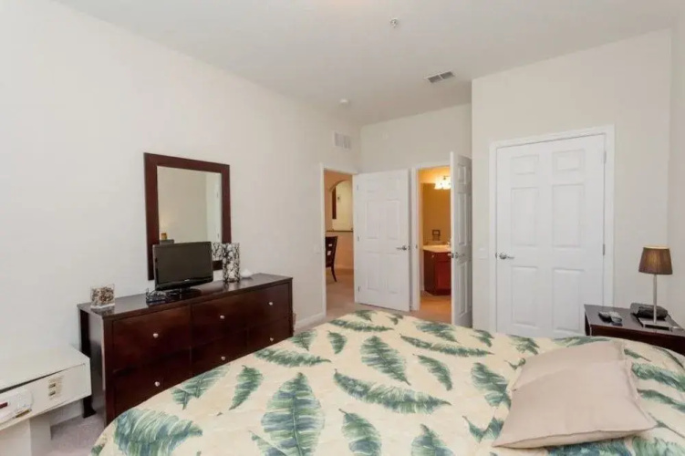 4102 Breakview Dr 309 3 Br condo by RedAwning