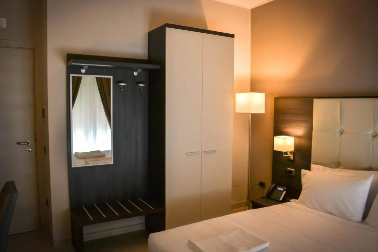 Brain Rooms & Suite
