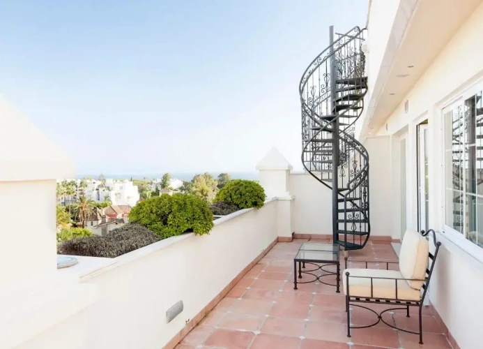 1 Bedroom Penthouse Apartment