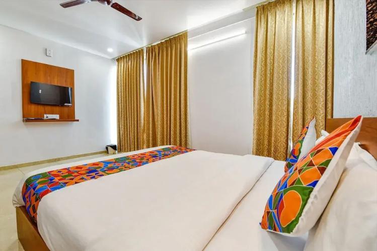 Fabhotel Deep Palace