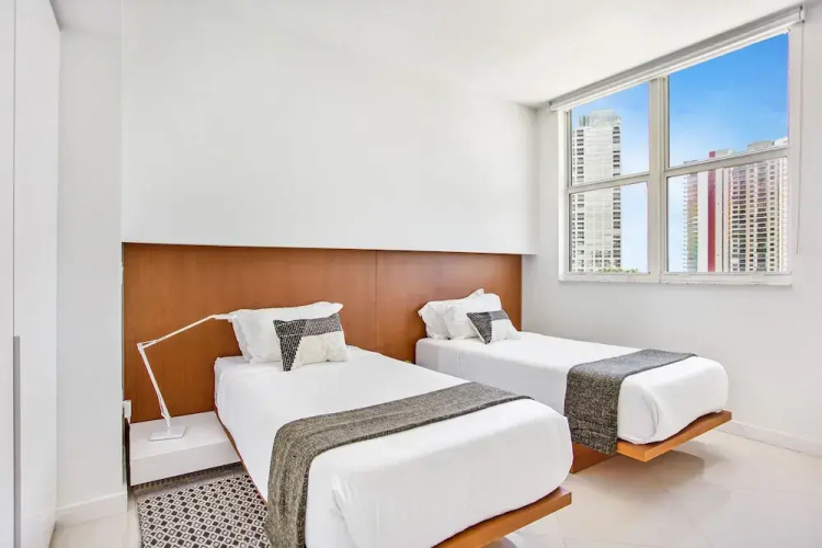 Lyx Suites at One Broadway