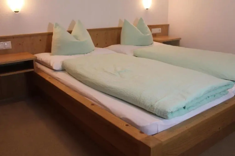 3 Bedrooms Apartment