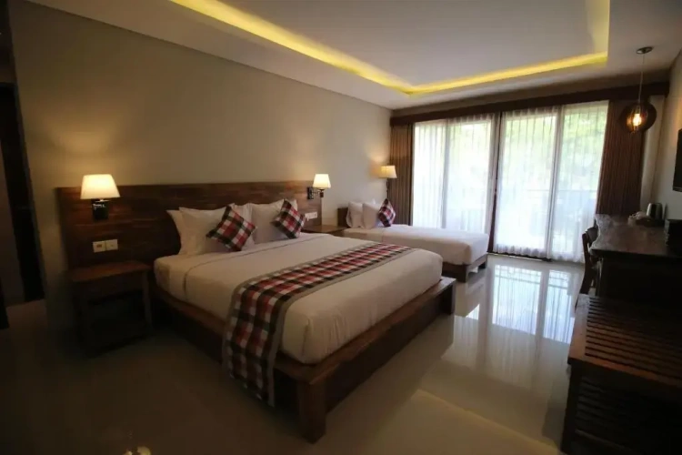Superior Triple room