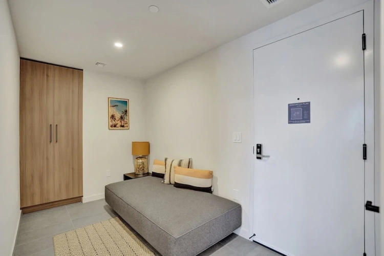 1 Bedroom Apartment with balcony