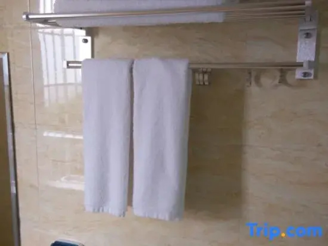 Yunyang Wangzhong Business Hotel