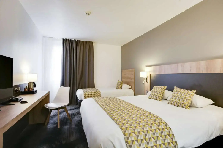 Brit Hotel Confort Loches