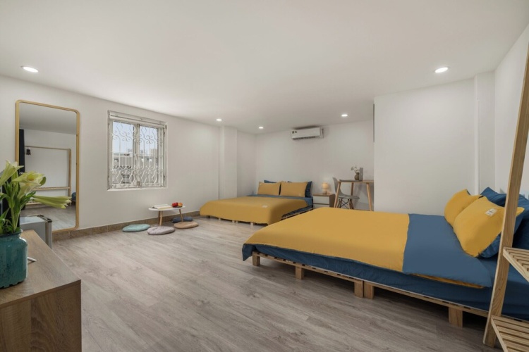 Premier Quadruple room with city view