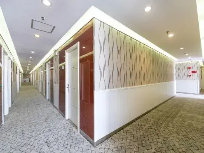 Rose Garden Express hotel