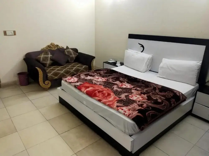New Hajveri Hotel Lahore
