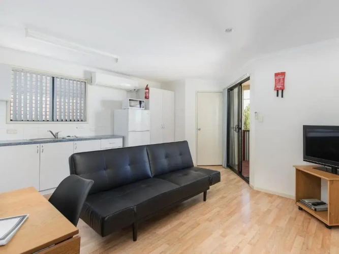 2 Bedrooms Chalet