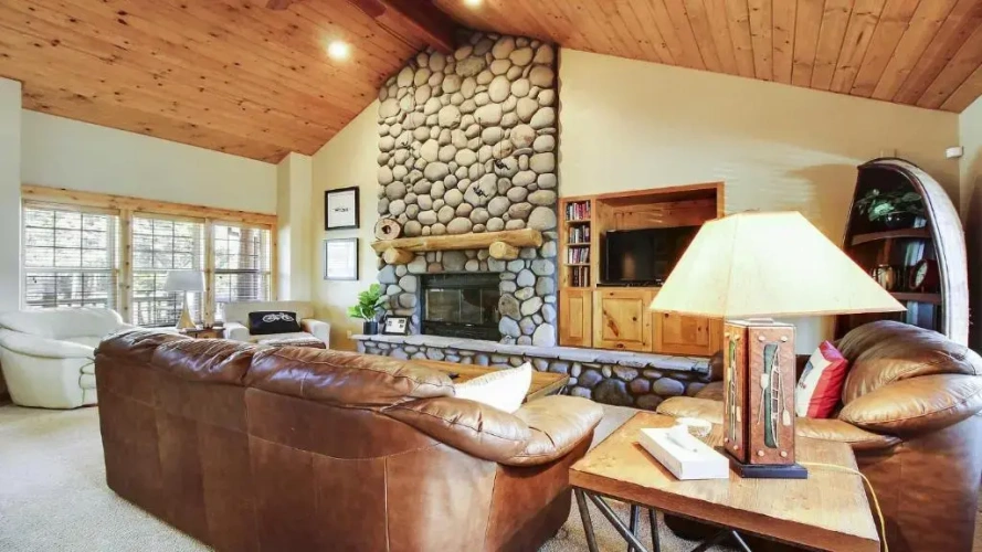 5 Bedrooms Cottage