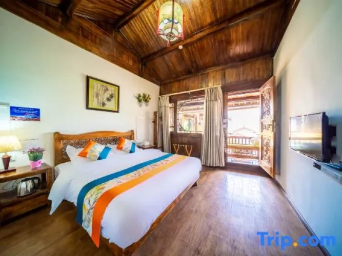 Deluxe Double room with balcony and with view