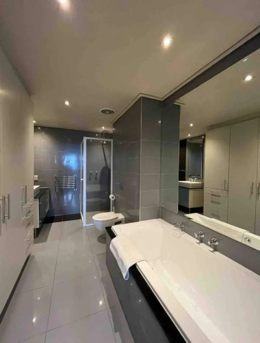 705 Cape Royale Luxury Apartment