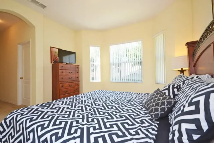 Tuscan Hills 215099