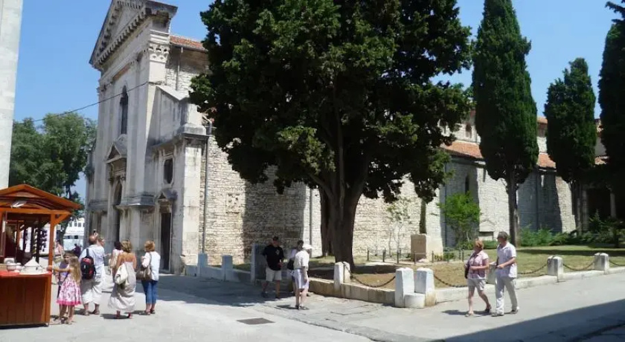 Apartment Cathedral View Pula