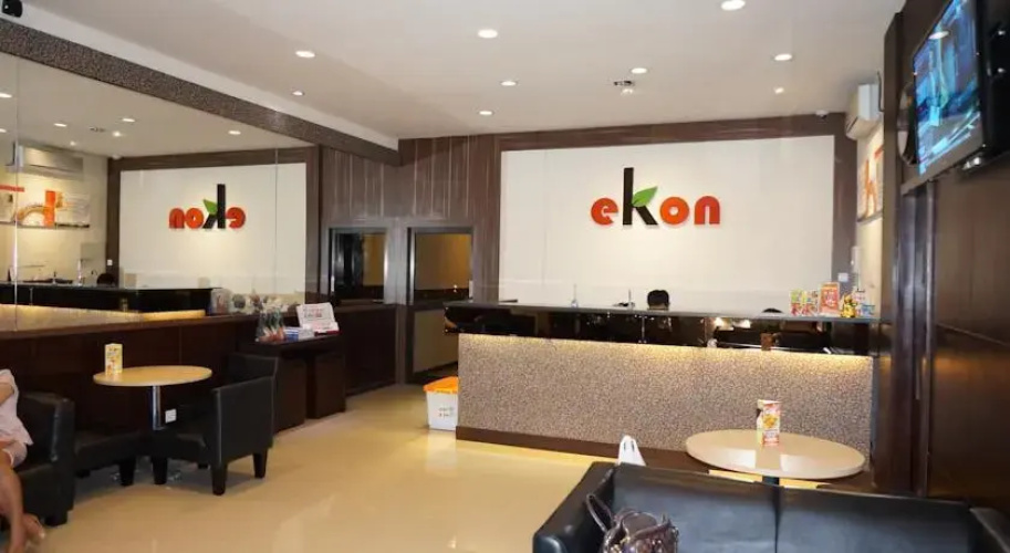 Ekon Hotel
