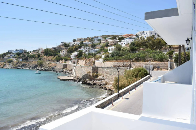 Vari Beach Hotel