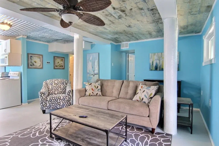 4 Palms 628 by RedAwning