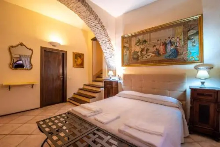 Trevi Hotel