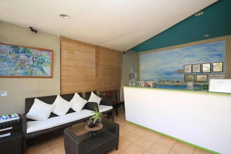 MR Holidays Hotel