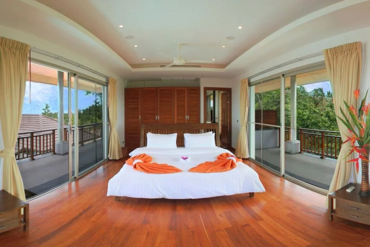 Villa Peak