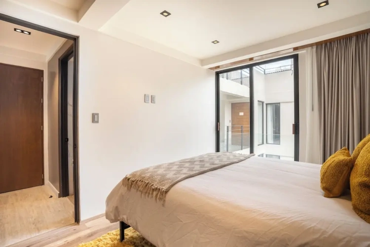 2 Bedrooms Premium Penthouse room with balcony and with city view