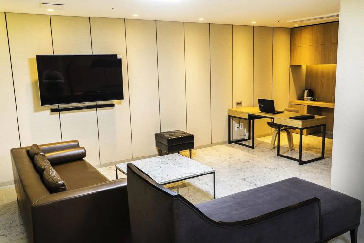 Richwell Hotel