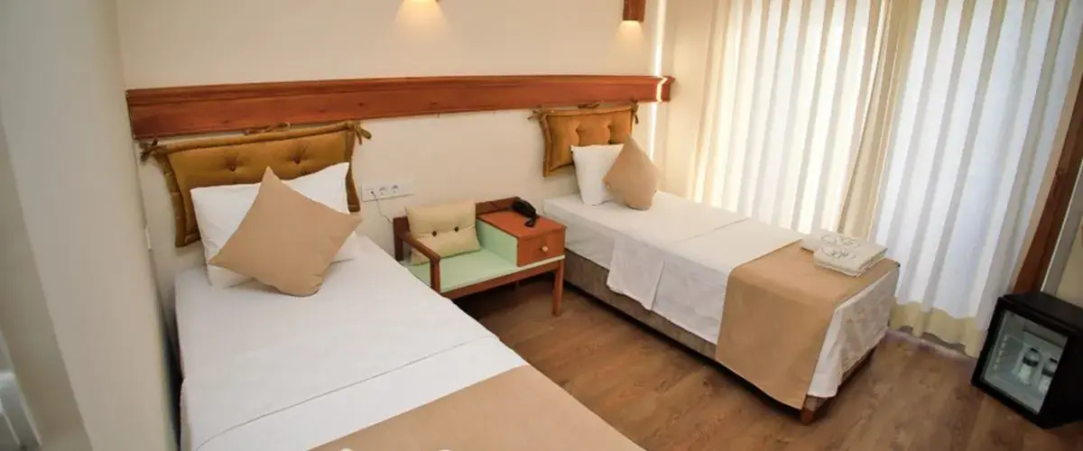 West Coast Otel