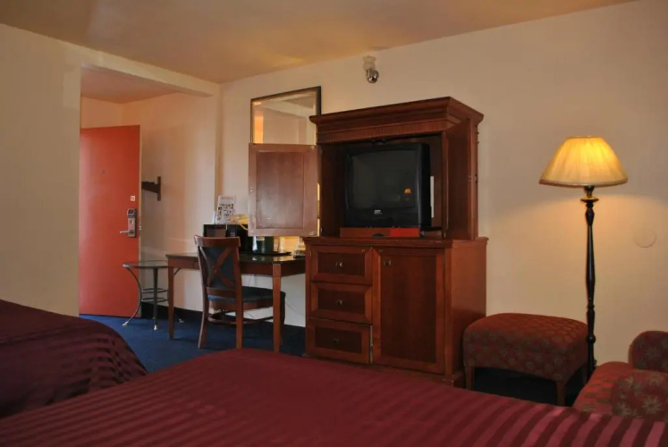 Budget Inn