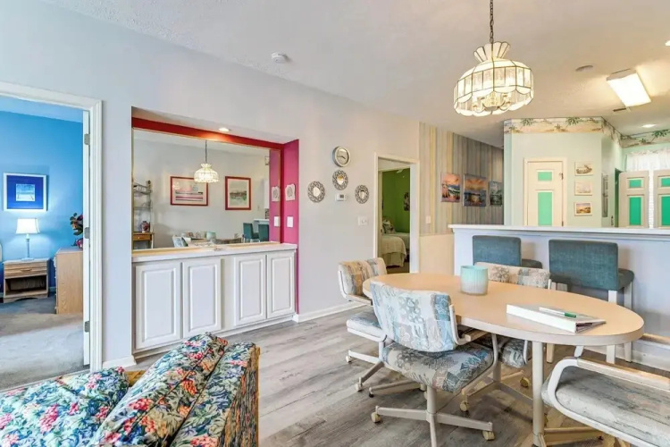 River Oaks 51-E Apartment