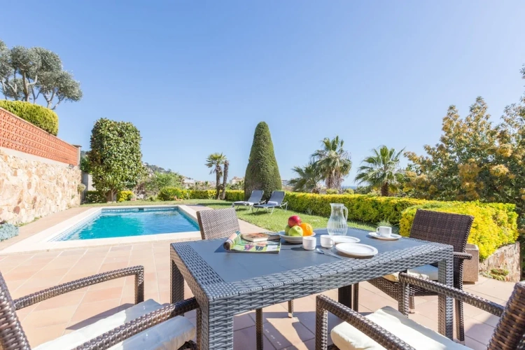 3 Bedrooms Villa