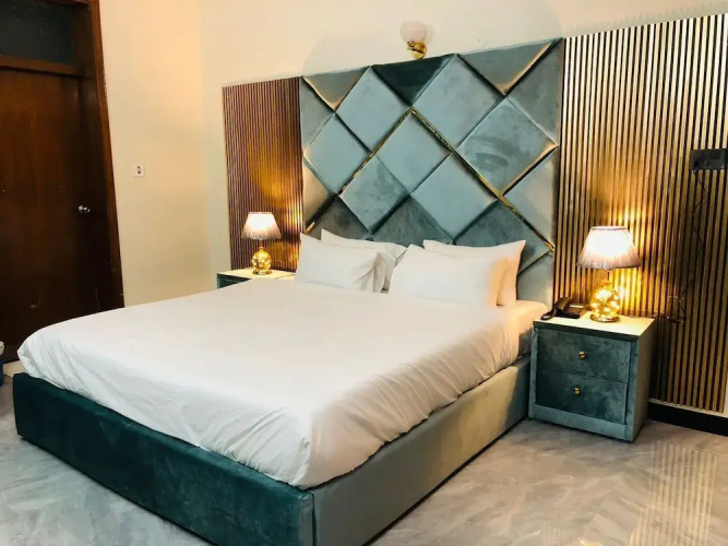Royal Executive Guest House