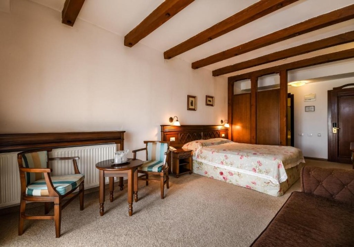 Suite with balcony and with view