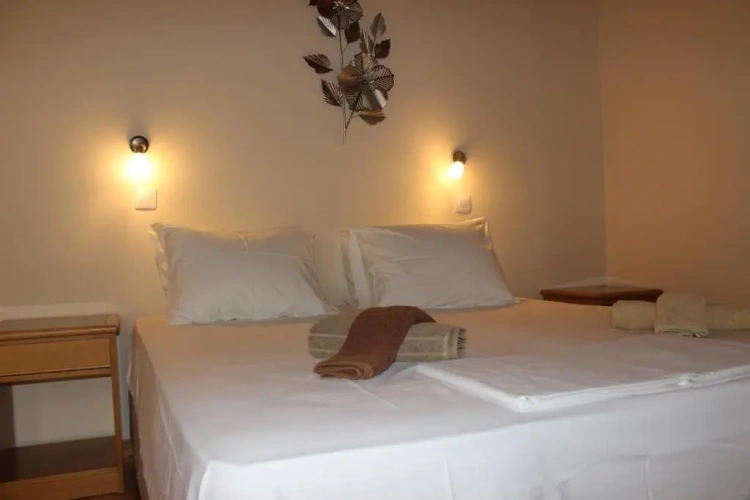 Standard Triple room with garden view
