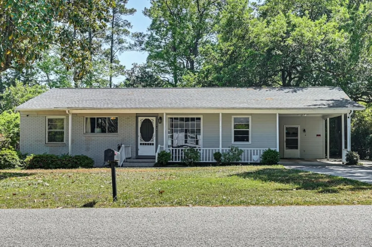 3 Bedrooms Cottage