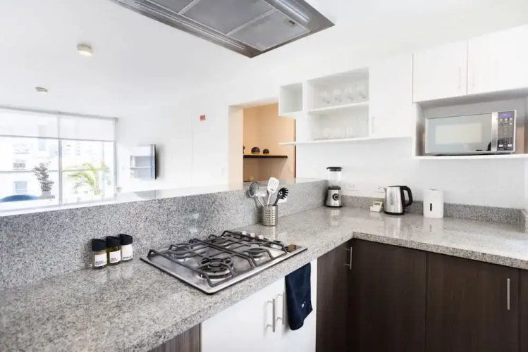 w Great 3BR Duplex With Terrace in Miraflores