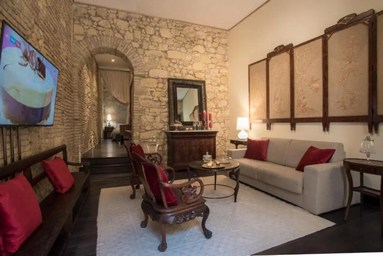 Suite via Sulis 61