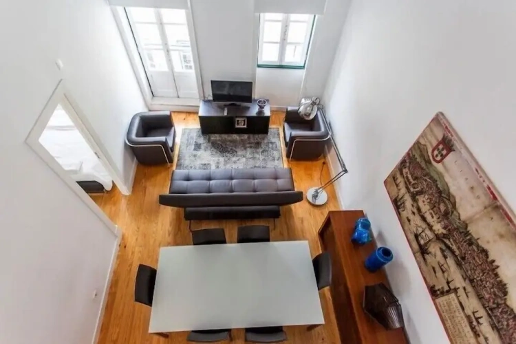 3 Bedrooms Apartment
