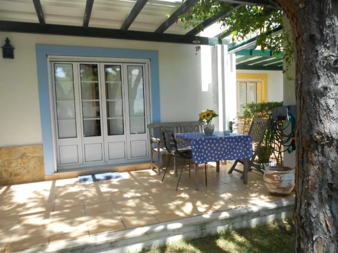 2 Bedrooms Cottage