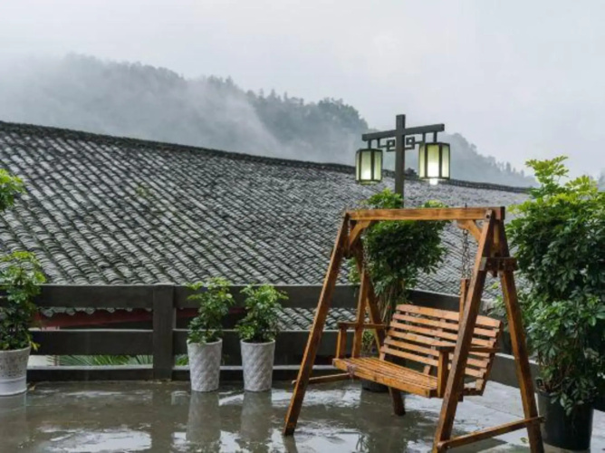 Emei Mountain Lakeview Inn