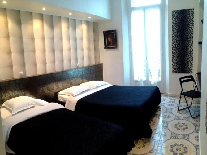 Standard Triple room